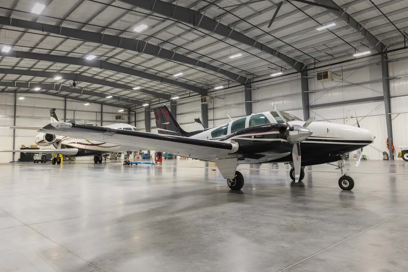 Baron 55 (N29RK) at Jefferson City Flying Service — photo 1